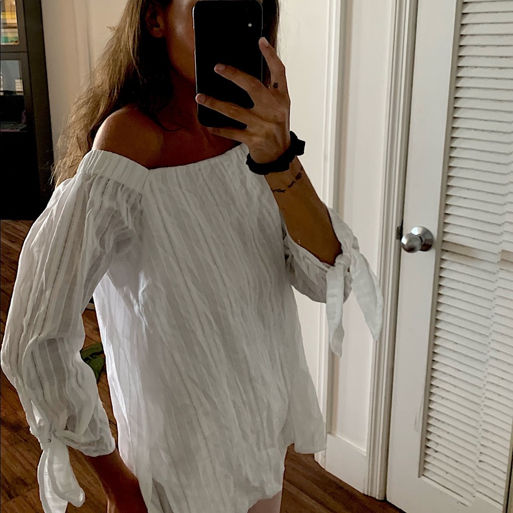 Bailey/44 White off shoulder top